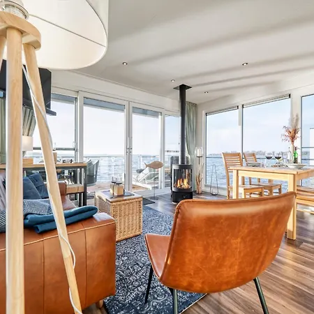 Bright Base With Coastal Access Botel Ribnitz-Damgarten