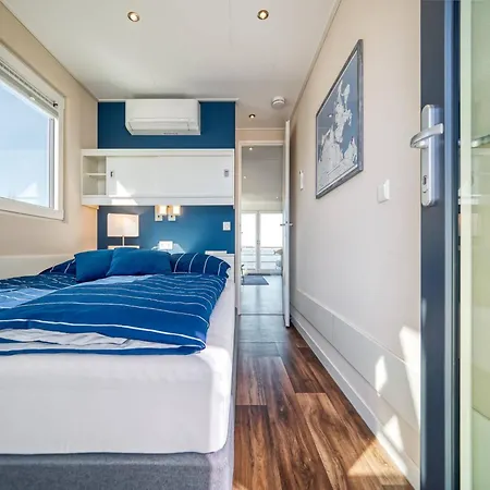 Bright Base With Coastal Access Botel